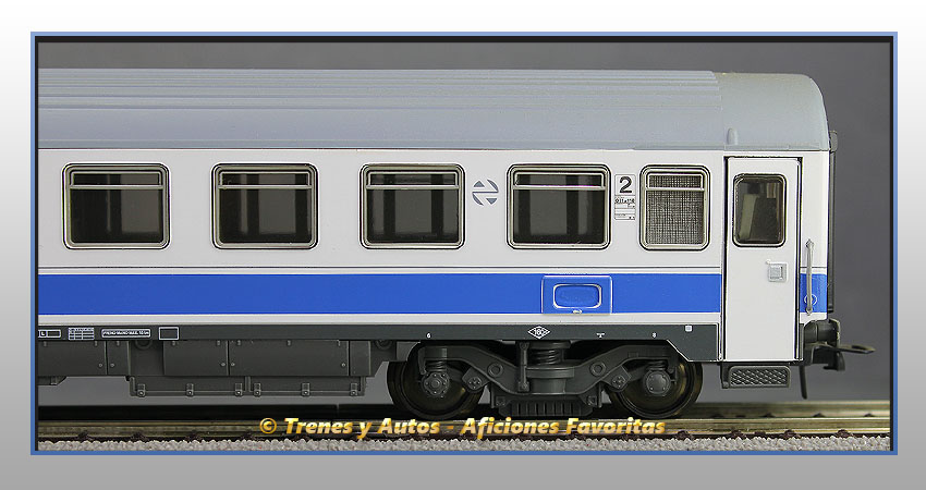 Coche pasajeros Serie B11x-10209 "Danone" - Renfe