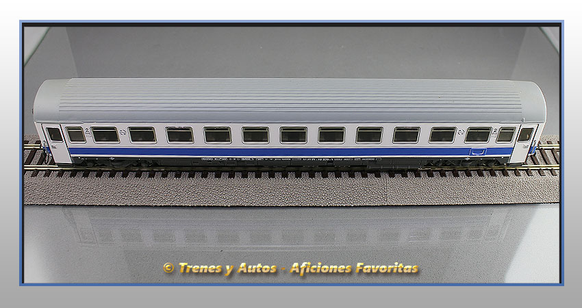 Coche pasajeros Serie B11x-10209 "Danone" - Renfe