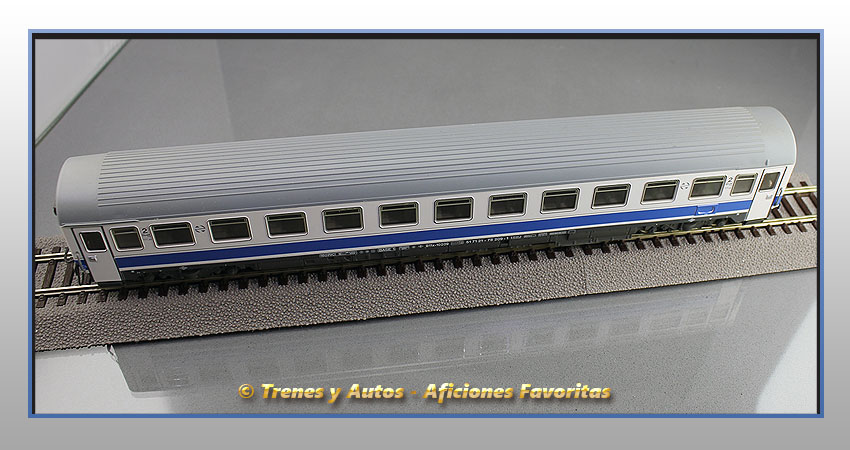 Coche pasajeros Serie B11x-10209 "Danone" - Renfe