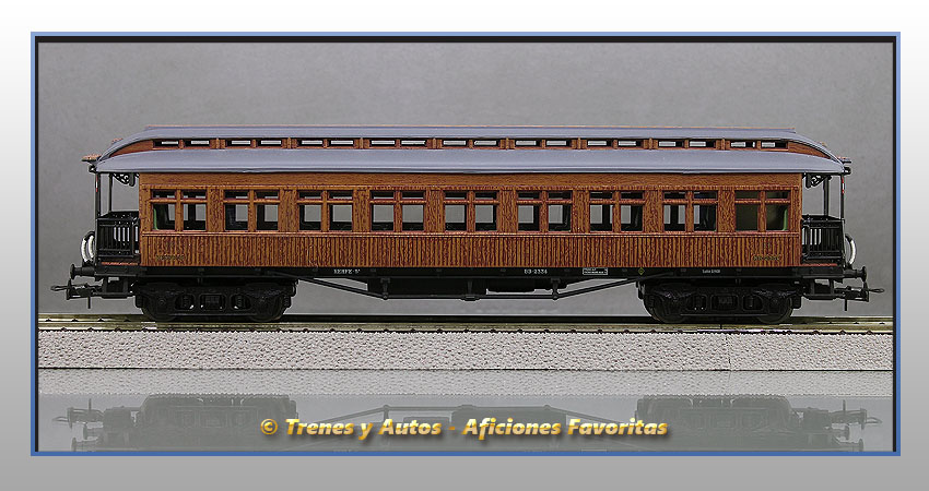 Coche pasajeros Costa con linternón BB-2334 - 2ª Clase - Renfe
