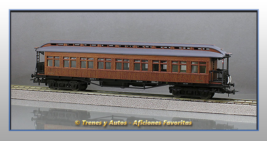 Coche pasajeros Costa con linternón BB-2334 - 2ª Clase - Renfe