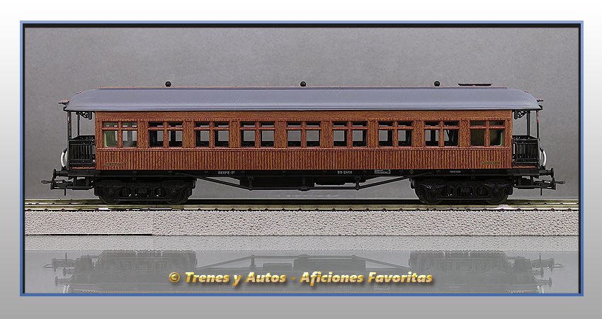 Coche pasajeros Costa BB-2466 - 2ª Clase -  Renfe