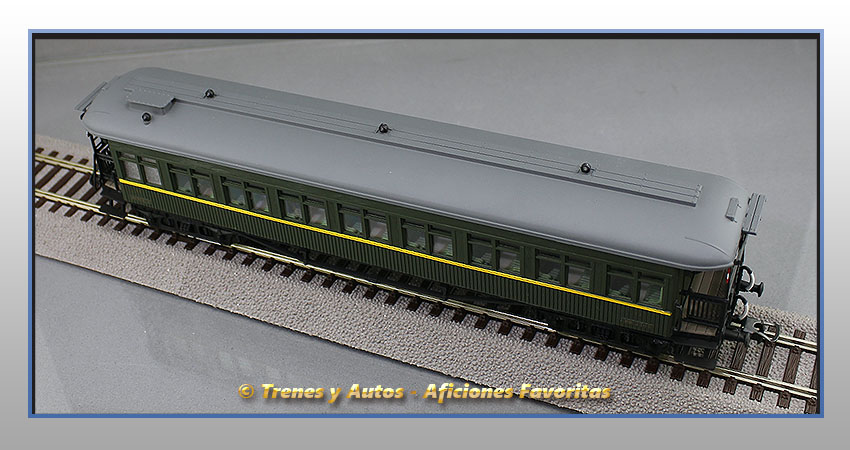 Coche pasajeros Costa BB-2387 - 2ª Clase - Renfe