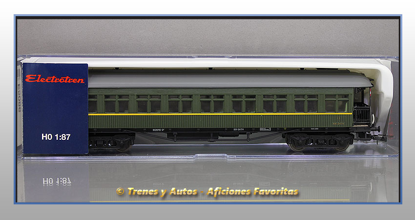 Coche pasajeros Costa BB-2476 - 2ª Clase - Renfe