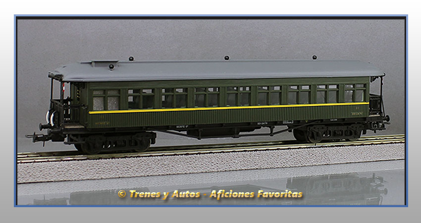 Coche pasajeros Costa BB-2476 - 2ª Clase - Renfe