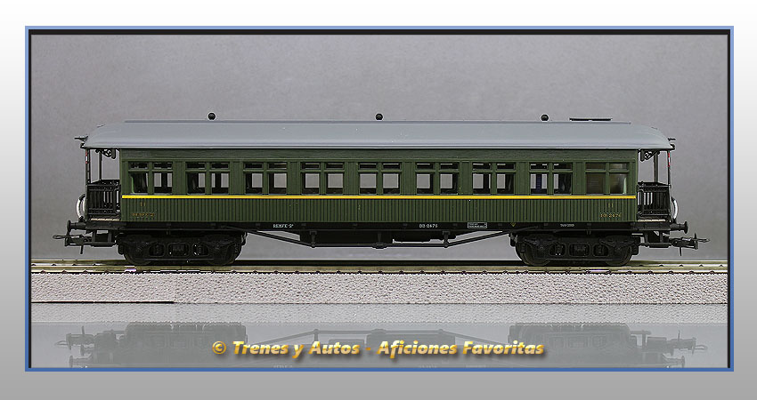 Coche pasajeros Costa BB-2476 - 2ª Clase - Renfe