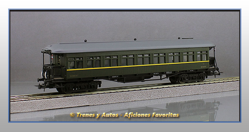 Coche pasajeros Costa BB-2476 - 2ª Clase - Renfe
