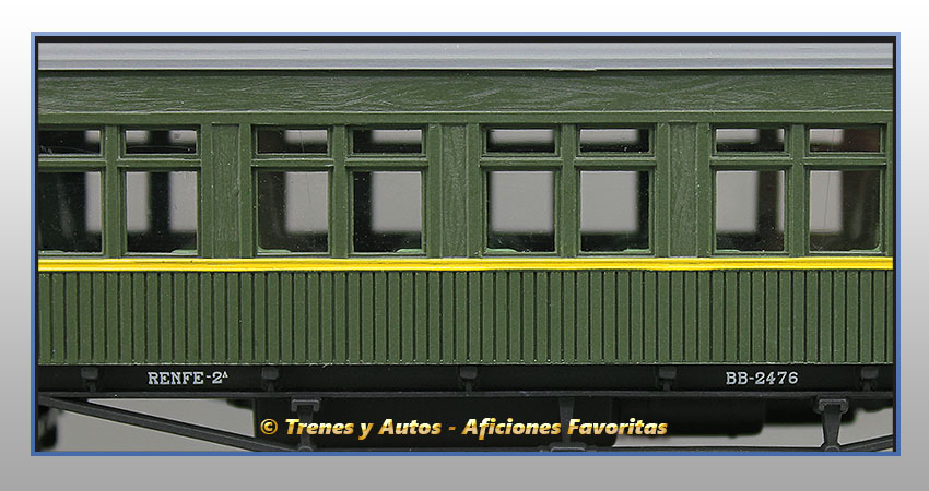 Coche pasajeros Costa BB-2476 - 2ª Clase - Renfe