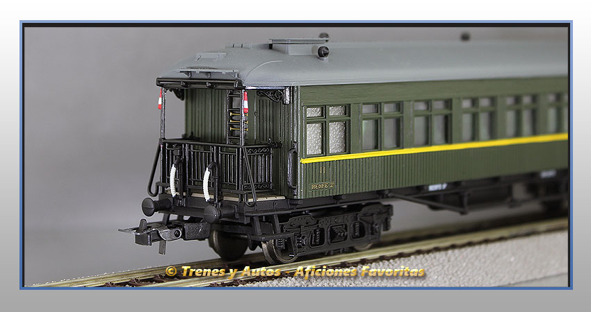Coche pasajeros Costa BB-2476 - 2ª Clase - Renfe