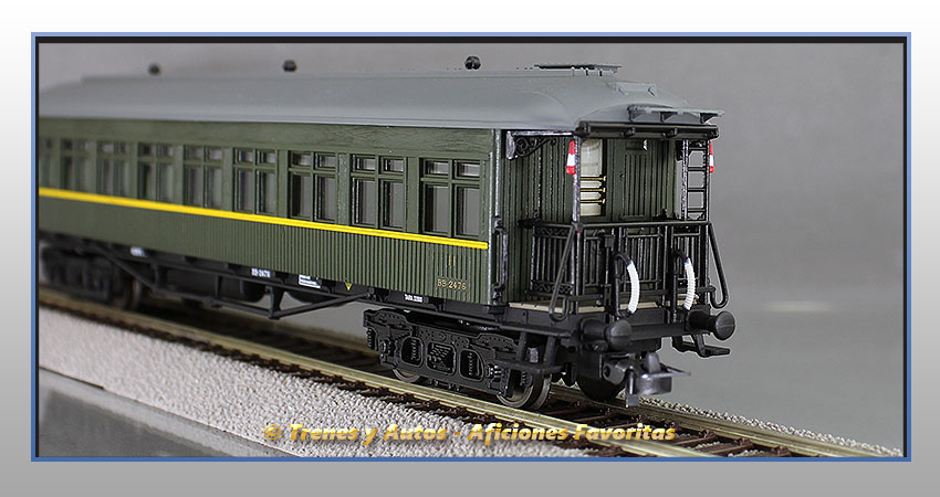 Coche pasajeros Costa BB-2476 - 2ª Clase - Renfe