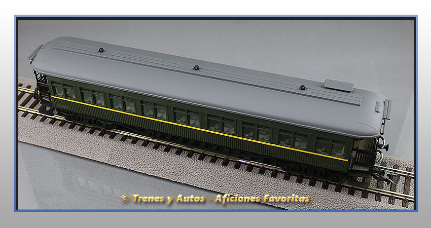Coche pasajeros Costa BB-2476 - 2ª Clase - Renfe