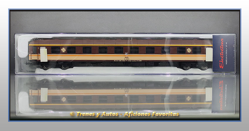 Coche pasajeros Serie 8000 "Estrella" AA-8049 Clase 1ª - Renfe
