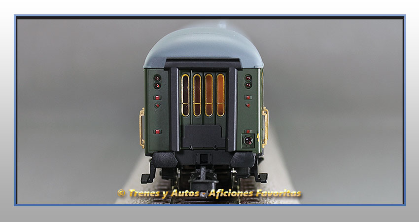 Coche pasajeros Serie 8000 BB-8640 2ª Clase - Renfe