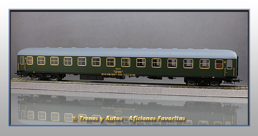 Coche pasajeros Serie 8000 BB-8705 2ª Clase - Renfe
