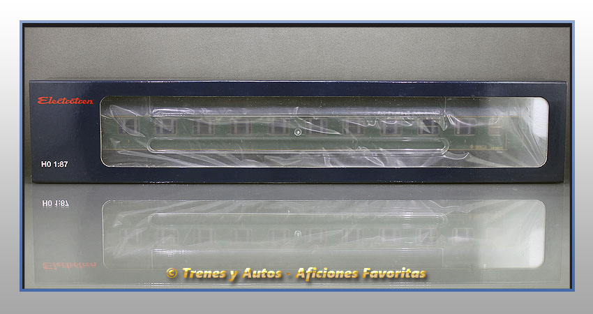 Coche pasajeros Serie 8000 AA-8073 1ª Clase - Renfe