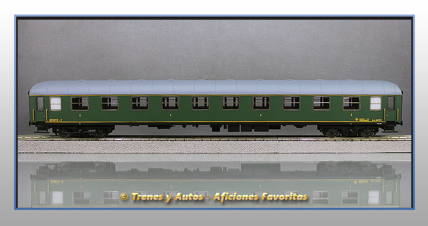 Coche pasajeros Serie 8000 AA-8073 1ª Clase - Renfe