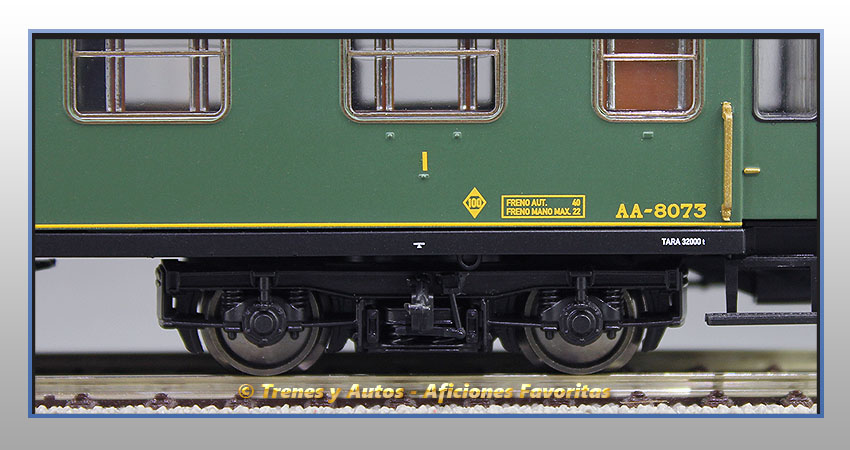 Coche pasajeros Serie 8000 AA-8073 1ª Clase - Renfe