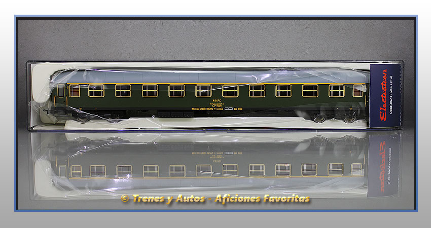 Coche pasajeros Serie 8000 AA-8098 1ª Clase - Renfe