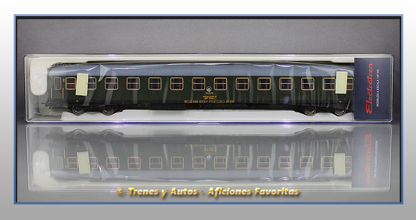 Coche pasajeros Serie 8000 BB-8940 2ª Clase - Renfe