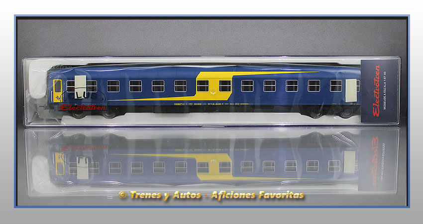 Coche pasajeros Serie 8000 BB-8896 2ª Clase - Renfe