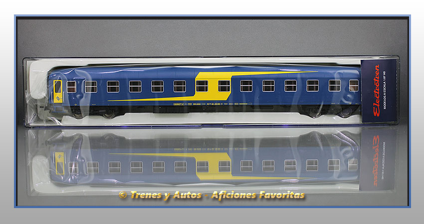 Coche pasajeros Serie 8000 BB-8896 2ª Clase - Renfe
