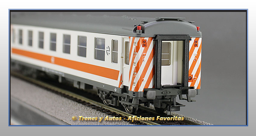 Coche pasajeros regional Serie 6000 B7r-6240 - Renfe