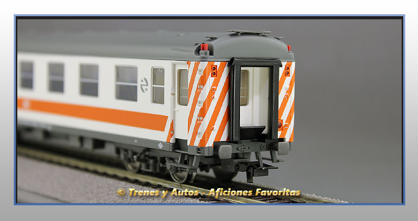 Coche pasajeros regional Serie 6000 B7r-6237 - Renfe