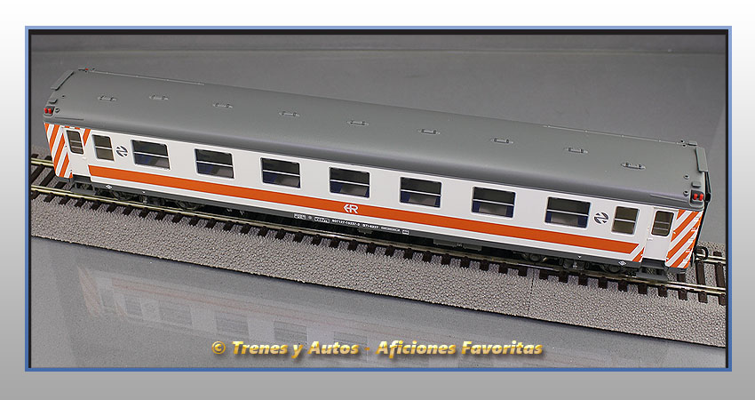 Coche pasajeros regional Serie 6000 B7r-6237 - Renfe