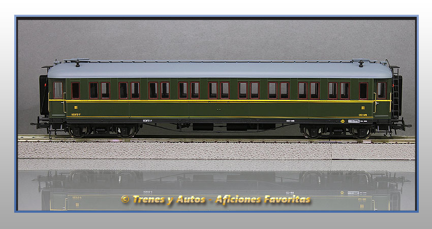 Coche pasajeros verderón Serie 360/576 CC-481 3ª Clase - Renfe