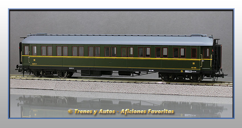 Coche pasajeros verderón Serie 360/576 CC-481 3ª Clase - Renfe