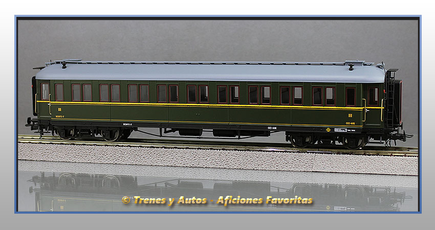 Coche pasajeros verderón Serie 360/576 CC-481 3ª Clase - Renfe