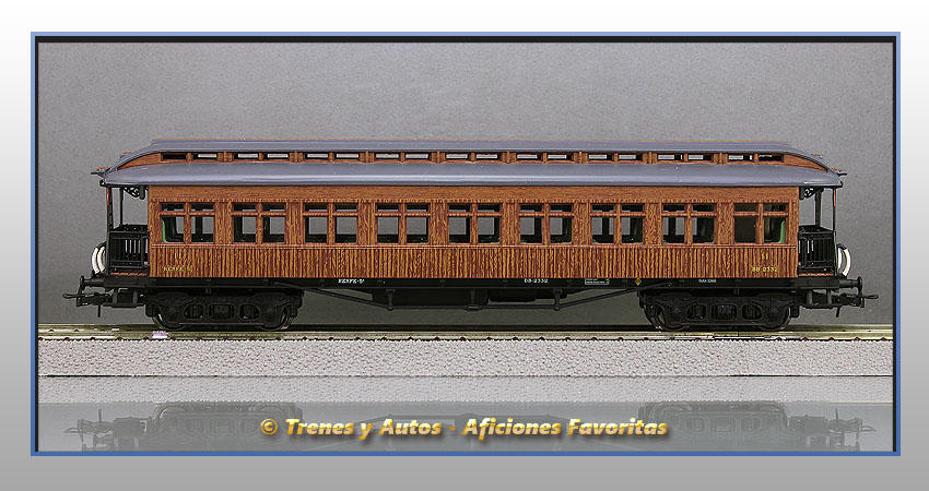 Coche pasajeros costa con linternón BB-2332 2ª Clase - Renfe
