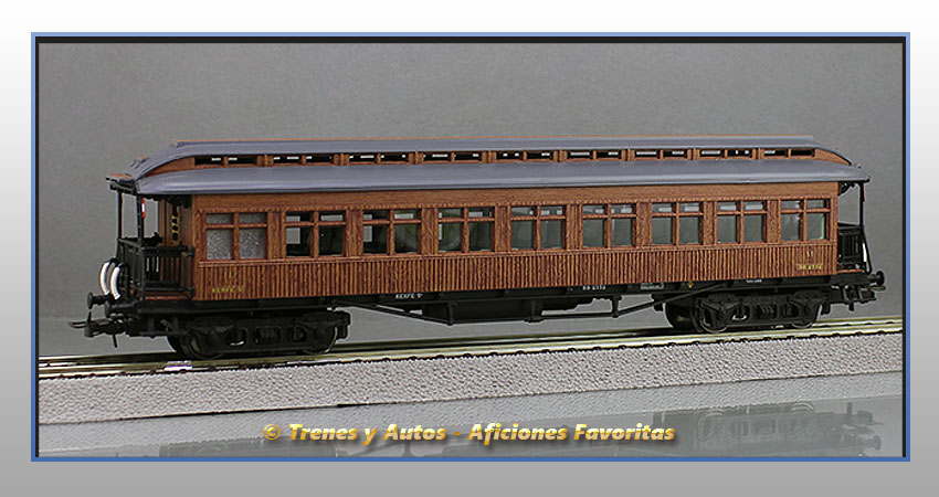 Coche pasajeros costa con linternón BB-2332 2ª Clase - Renfe