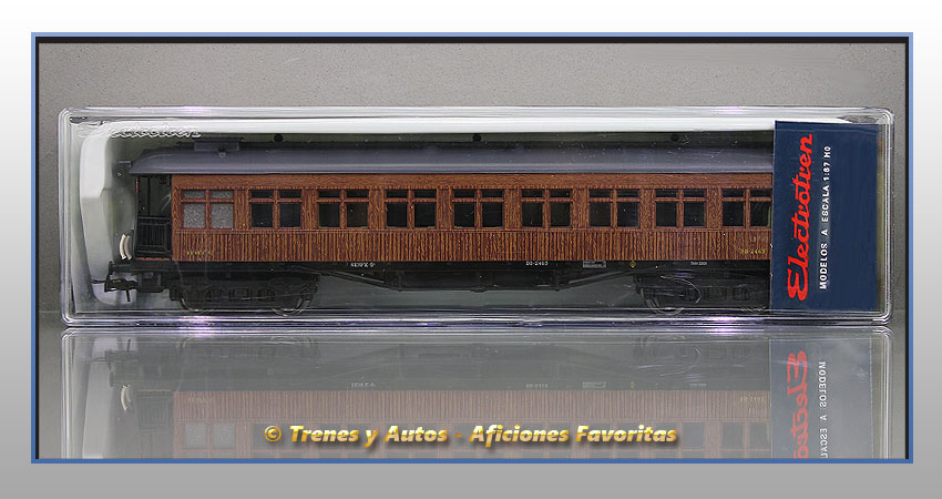Coche pasajeros costa BB-2463 2ª Clase - Renfe