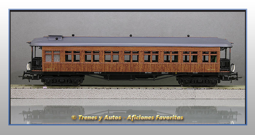Coche pasajeros costa BB-2463 2ª Clase - Renfe