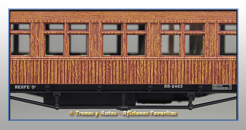 Coche pasajeros costa BB-2463 2ª Clase - Renfe