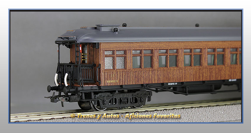 Coche pasajeros costa BB-2463 2ª Clase - Renfe