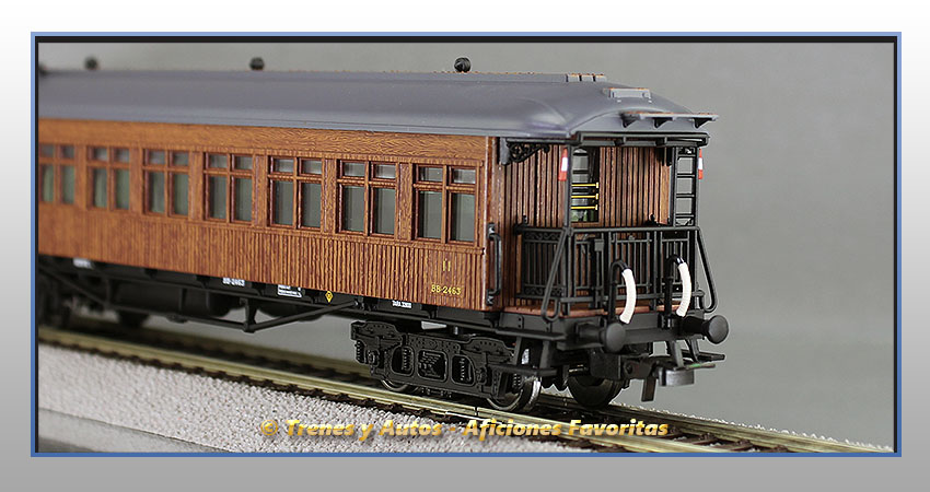 Coche pasajeros costa BB-2463 2ª Clase - Renfe