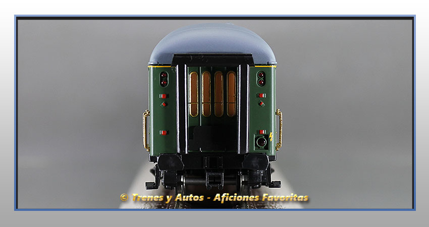 Coche pasajeros Serie 8000 BB-8536 2ª Clase - Renfe