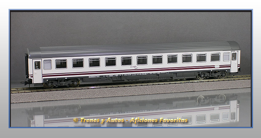 Coche pasajeros Serie 10000 B11x-10284 Pantone "Largo Recorrido" - Renfe