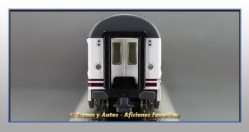 Coche pasajeros Serie 10000 B11x-10284 Pantone "Largo Recorrido" - Renfe