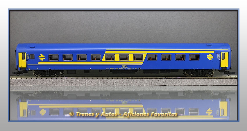 Coche pasajeros Serie 9200 BB-9242 - Renfe