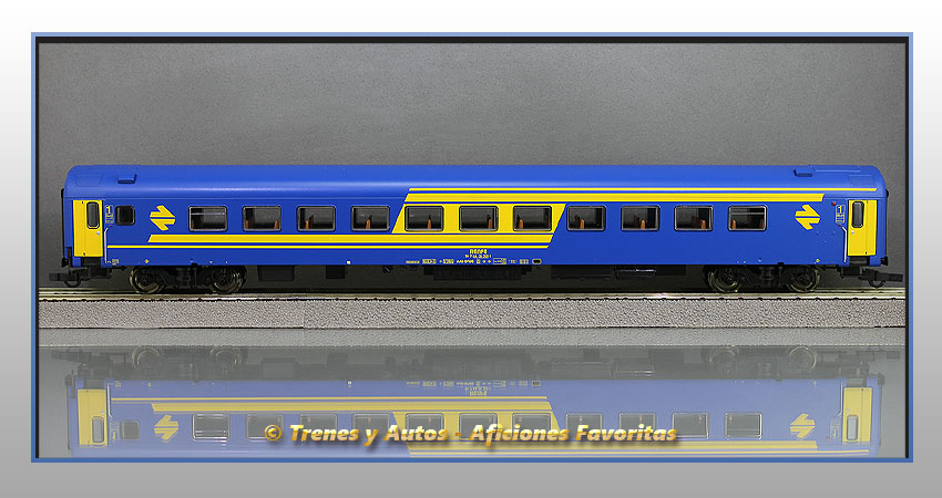 Coche pasajeros Serie 9800 BBR-9802 - Renfe