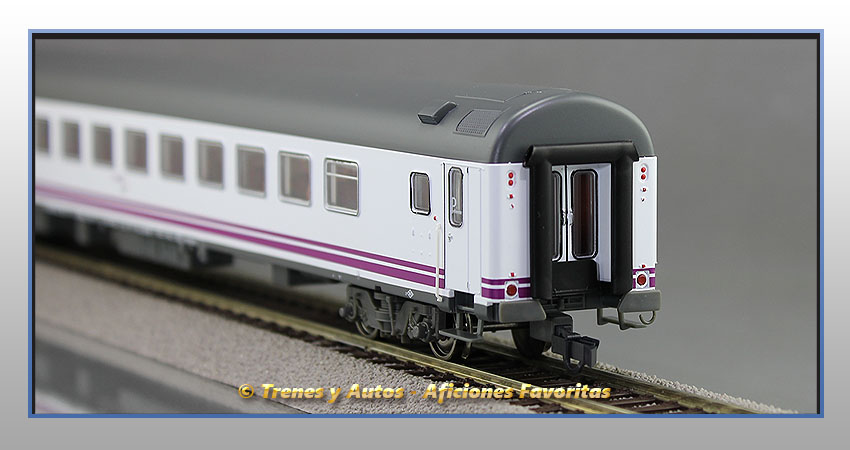 Coche pasajeros Serie 9000 A12t-9008 "Renfe Operadora" Clase 1ª Preferente - Renfe