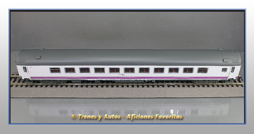 Coche pasajeros Serie 9000 A12t-9008 "Renfe Operadora" Clase 1ª Preferente - Renfe