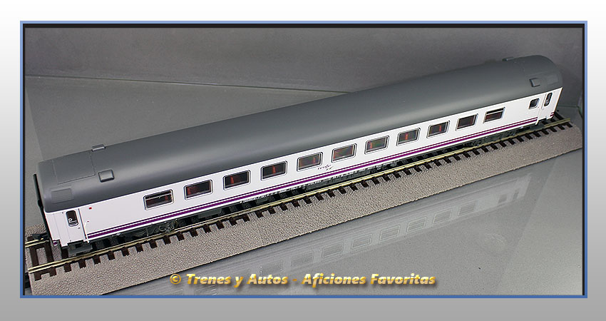 Coche pasajeros Serie 9000 A12t-9103 "Renfe Operadora" Clase 1ª Preferente - Renfe