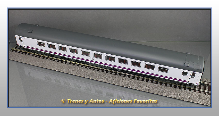 Coche pasajeros Serie 9000 A12t-9103 "Renfe Operadora" Clase 1ª Preferente - Renfe