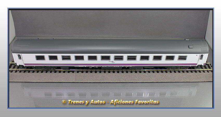 Coche pasajeros Serie 9900 Pantone RRRt-9907 Restaurante - Renfe