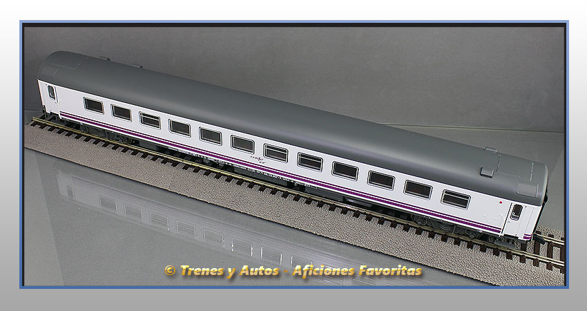 Coche pasajeros Serie 9900 Pantone RRRt-9907 Restaurante - Renfe