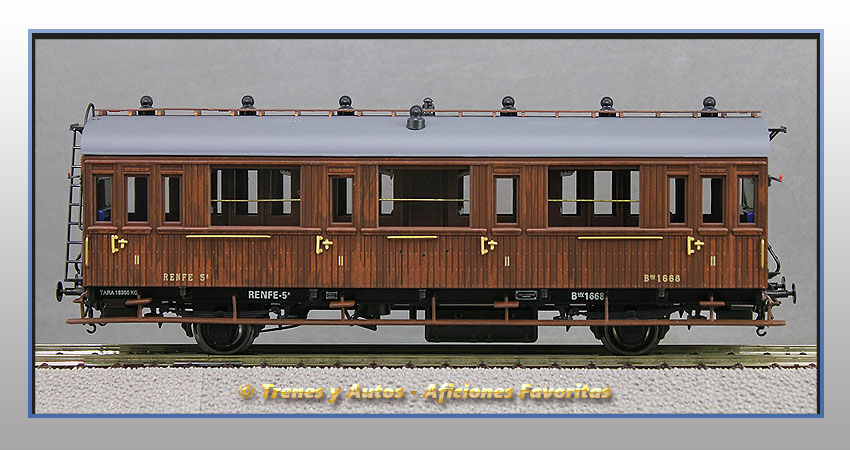 Coche pasajeros Serie 1678/1835 Bhv-1668 2ª Clase - Renfe